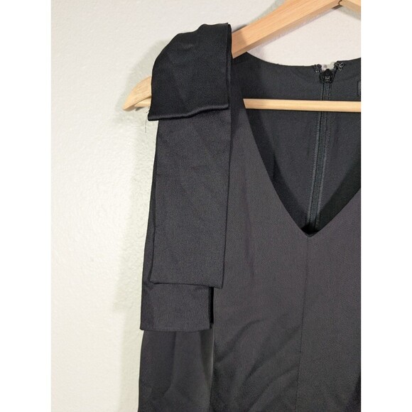 Banana Republic Bow-Shoulder Jumpsuit Sz 0 Black EUC Classic Minimalist Silky127 - Picture 6 of 12